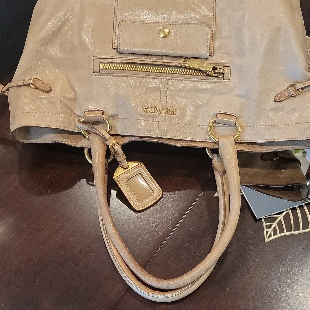 Authentic Prada leather bag - Picture 6 of 11
